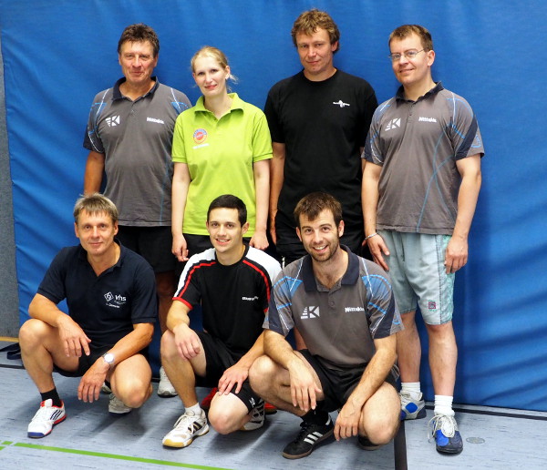 Die Teilnehmer der Doppel-Vereinsmeisterschaften im Tischtennis der DJK Augsburg-Lechhausen